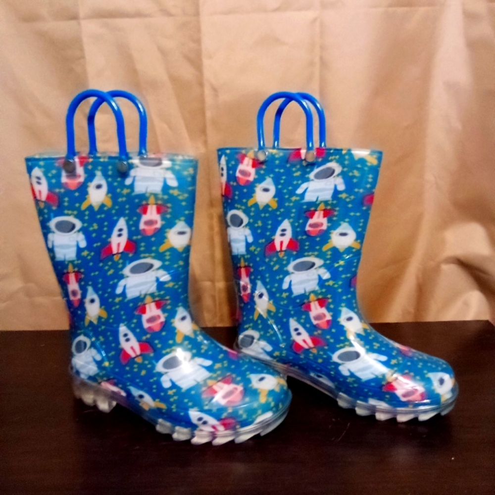 Astronaut and Spaceship Light up rain boots size toddler 9